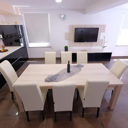 Villa-boscari-relaxing-villa-at-the-end-of-village Holiday home Rezanci