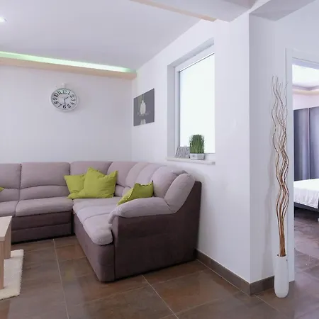 Villa-boscari-relaxing-villa-at-the-end-of-village Režanci