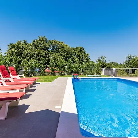 Casa de Férias Villa-boscari-relaxing-villa-at-the-end-of-village Režanci